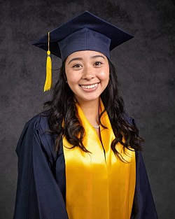 Fotografía de Graduación de Secundaria